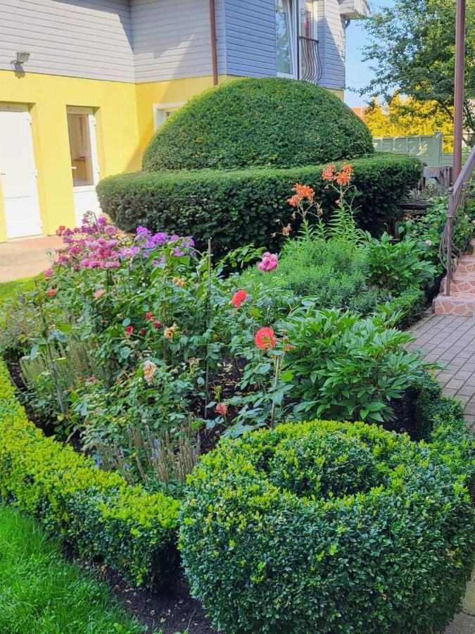Vila Florena Garden Palanga Ngoại thất bức ảnh